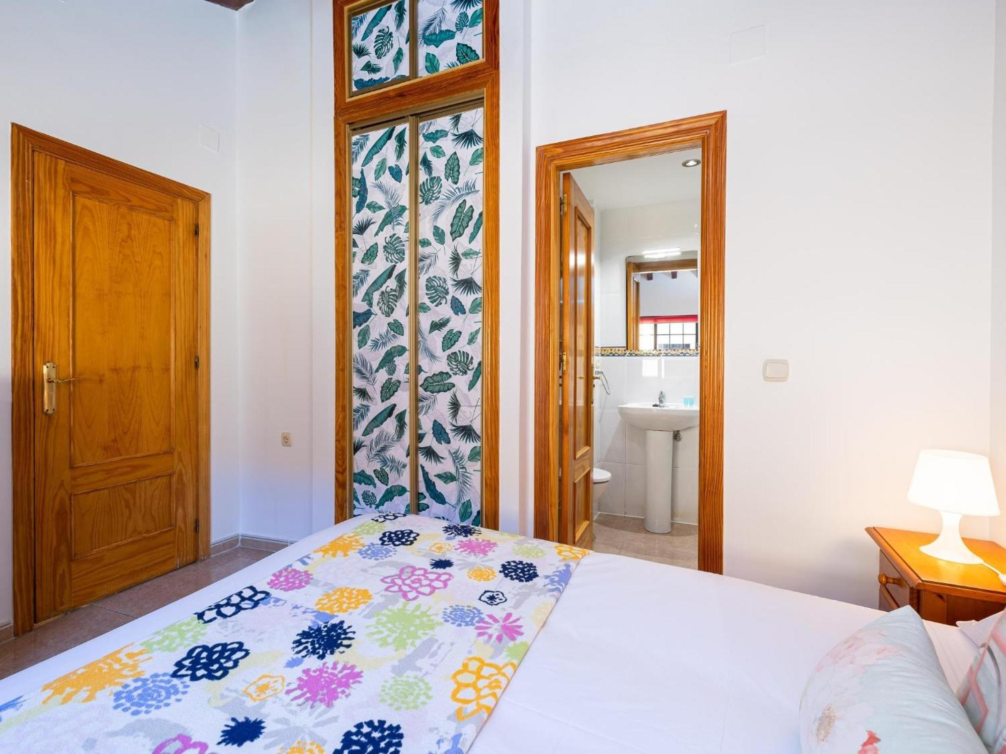 H2m Lazcano With Sunny Terrace In Old Town Apartament