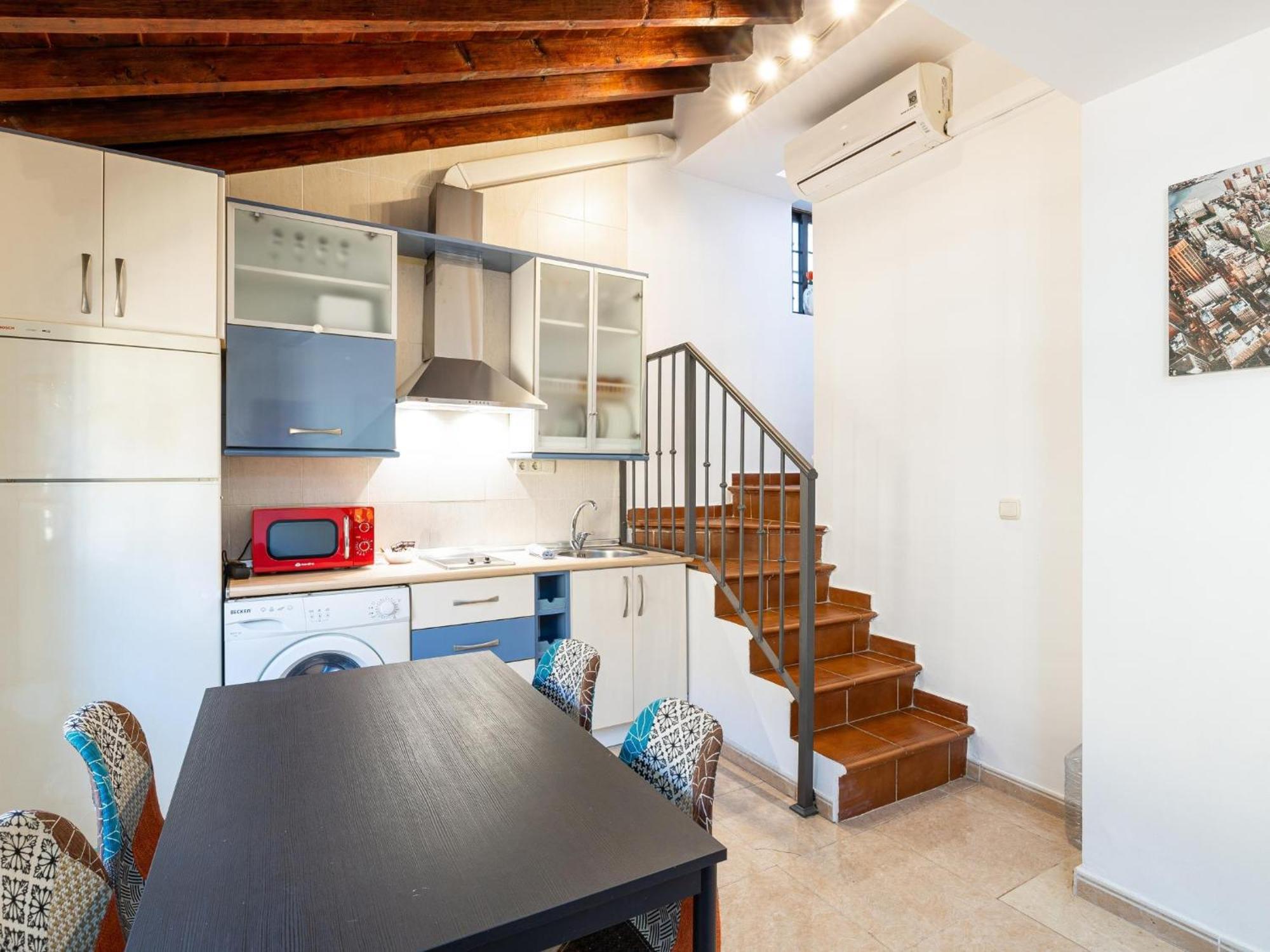 Apartament H2m Lazcano With Sunny Terrace In Old Town Màlaga
