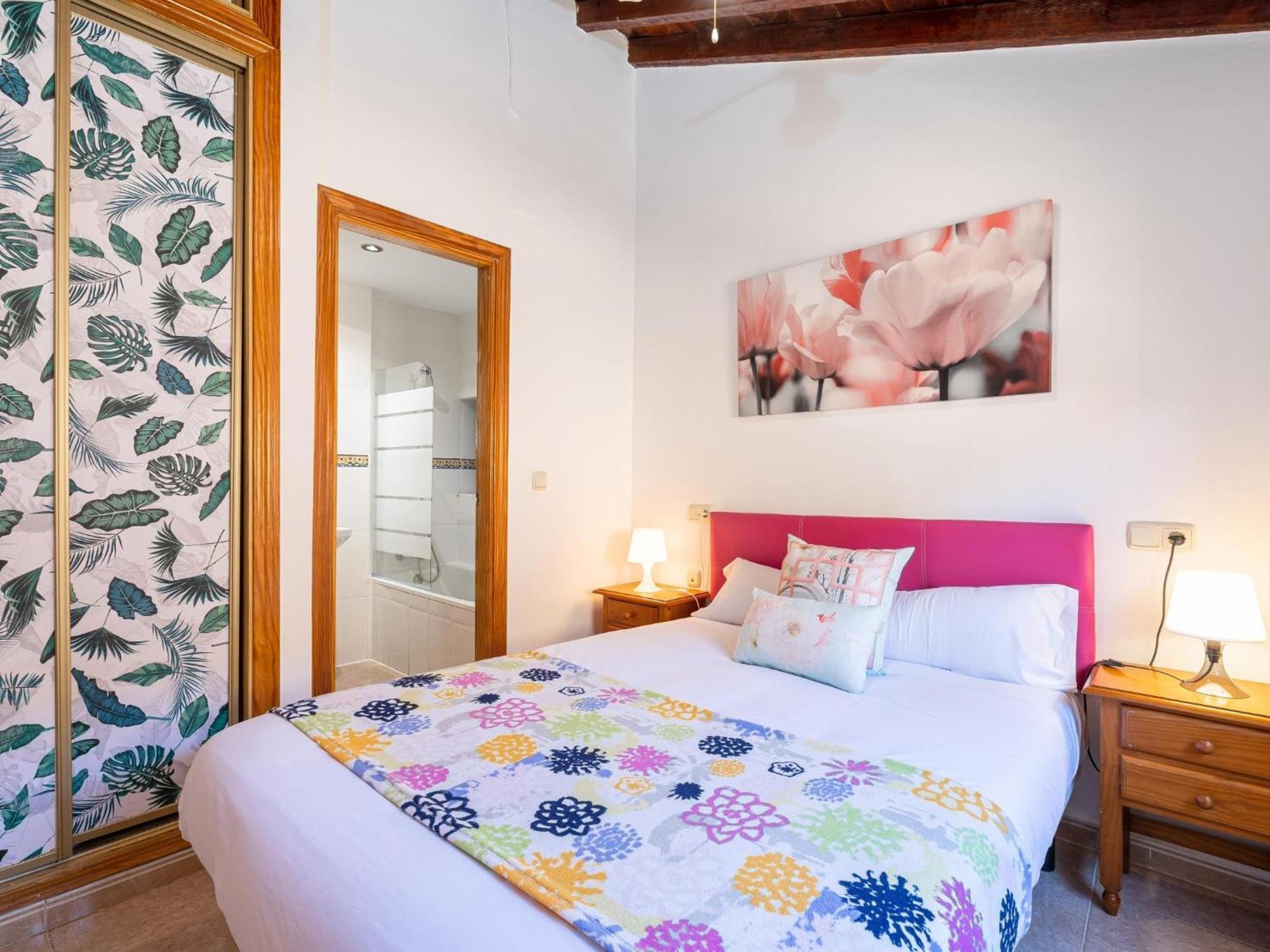 H2m Lazcano With Sunny Terrace In Old Town Màlaga