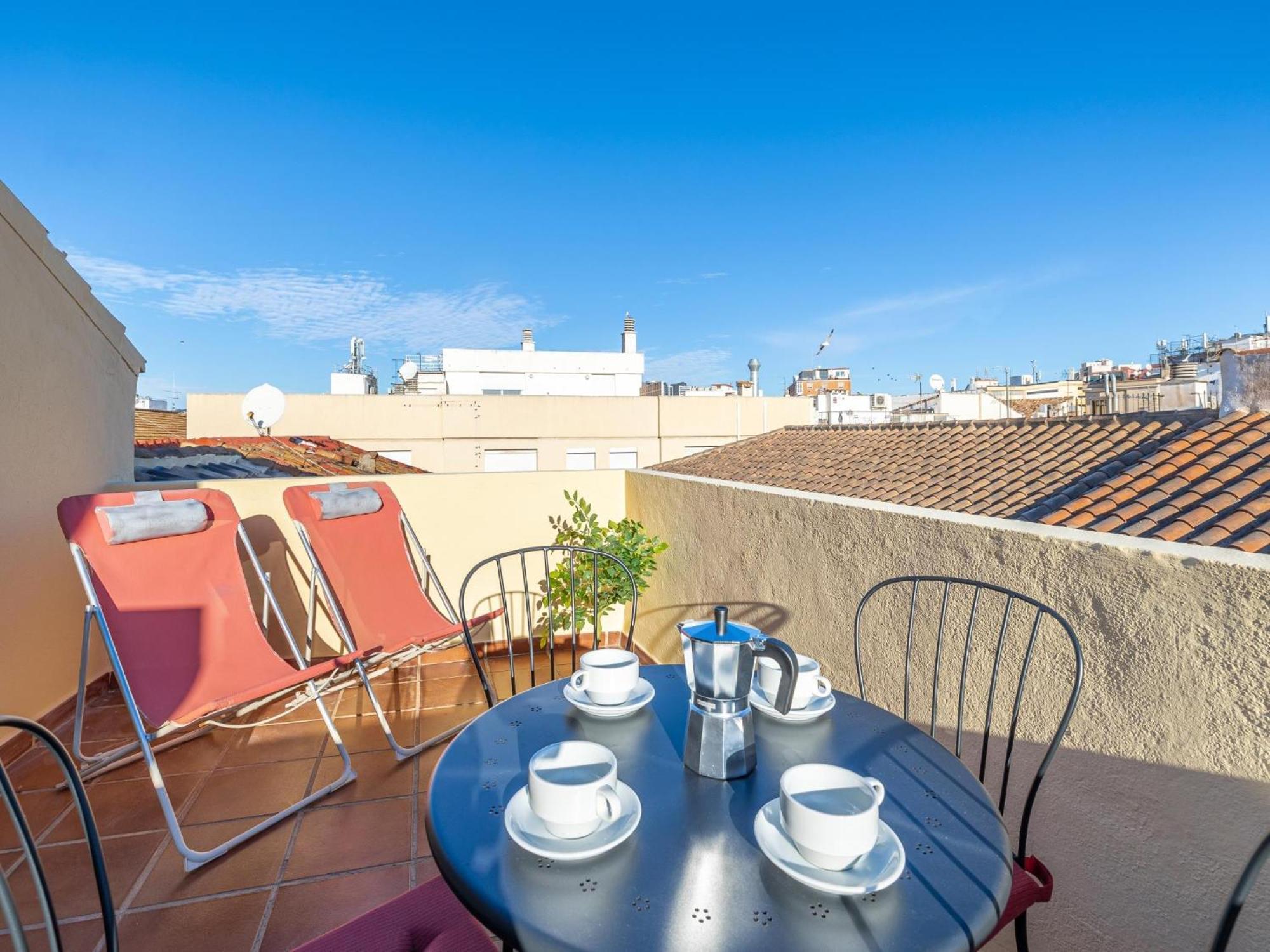 Apartament H2m Lazcano With Sunny Terrace In Old Town